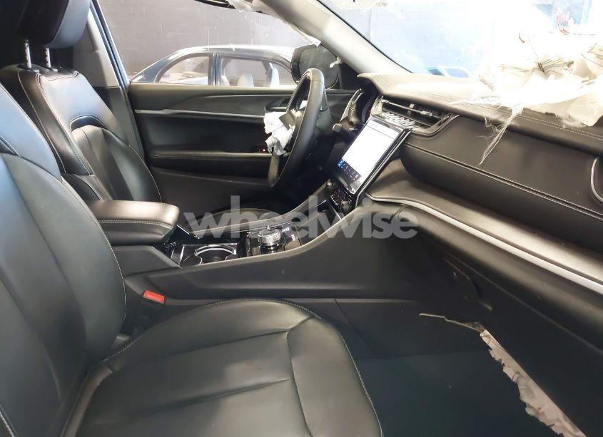 Photo 5 of 2023 Jeep Grand CHEROKEE L LIMITED 4X4 (VIN 1C4RJKBG1P8729145)