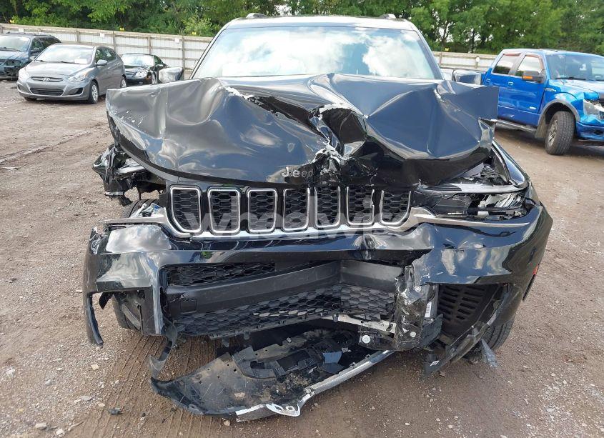 Photo 11 of 2023 Jeep Grand CHEROKEE L LIMITED 4X4 (VIN 1C4RJKBG1P8842321)