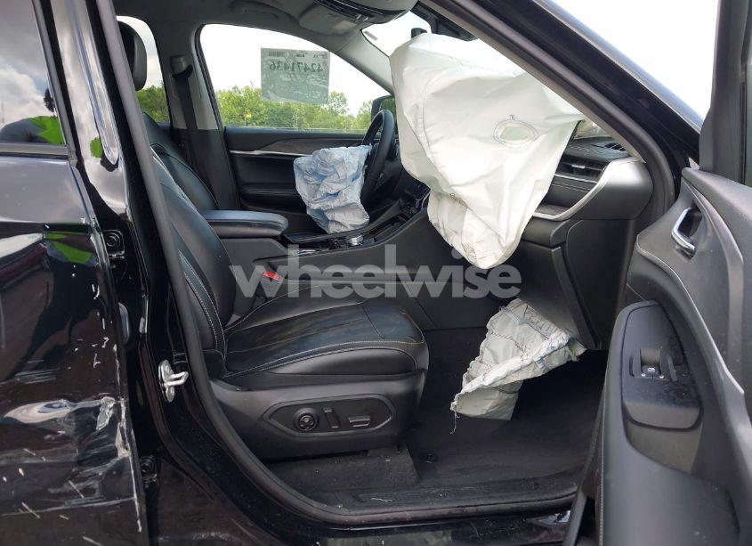 Photo 5 of 2023 Jeep Grand CHEROKEE L LIMITED 4X4 (VIN 1C4RJKBG1P8842321)