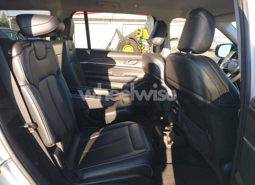 Photo 8 of 2023 Jeep Grand CHEROKEE L LIMITED 4X4 (VIN 1C4RJKBG1P8886450)