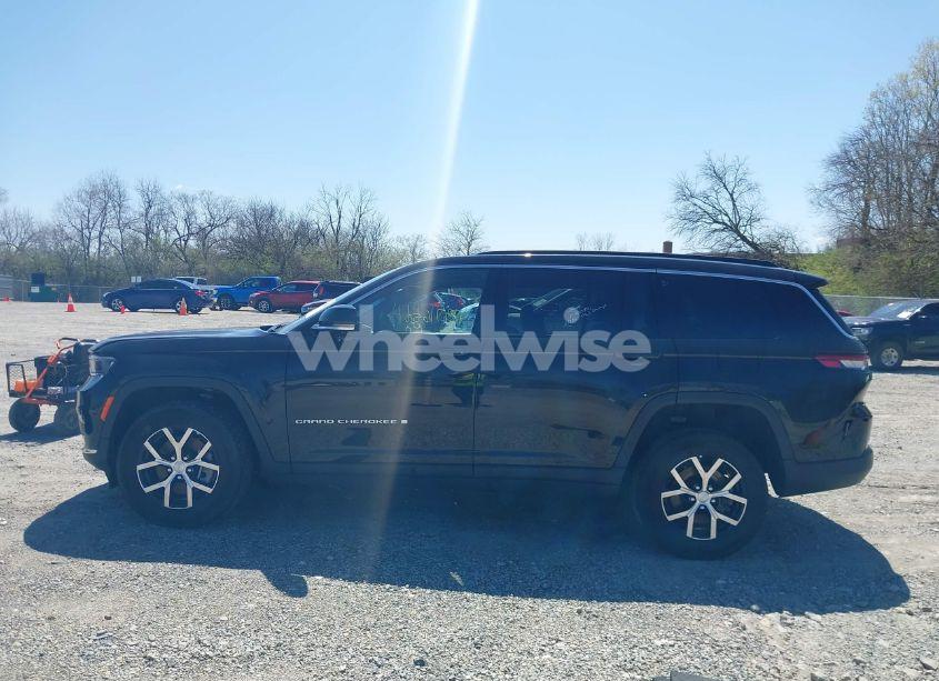 Photo 14 of 2024 Jeep Grand CHEROKEE L LIMITED 4X4 (VIN 1C4RJKBG1R8542832)