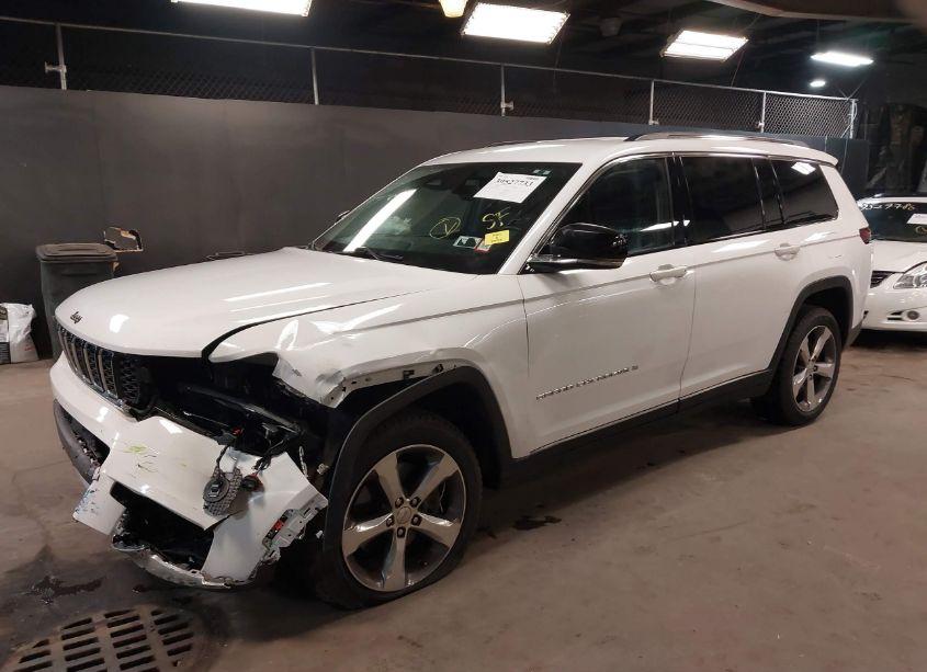 Photo 2 of 2021 Jeep Grand CHEROKEE L LIMITED 4X4 (VIN 1C4RJKBG2M8197948)