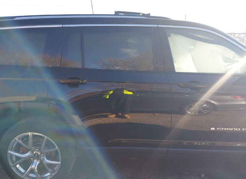 Photo 12 of 2022 Jeep Grand CHEROKEE L LIMITED 4X4 (VIN 1C4RJKBG2N8561335)