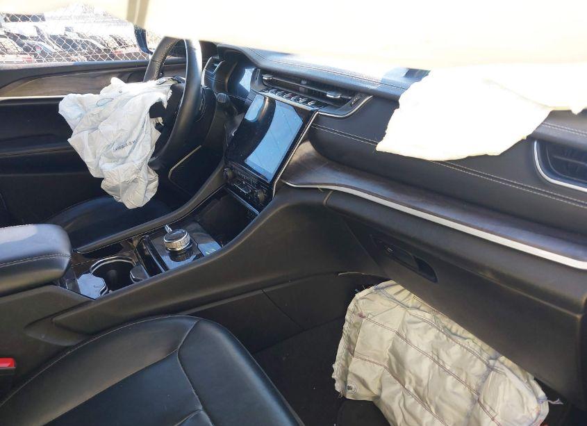 Photo 5 of 2022 Jeep Grand CHEROKEE L LIMITED 4X4 (VIN 1C4RJKBG2N8561335)