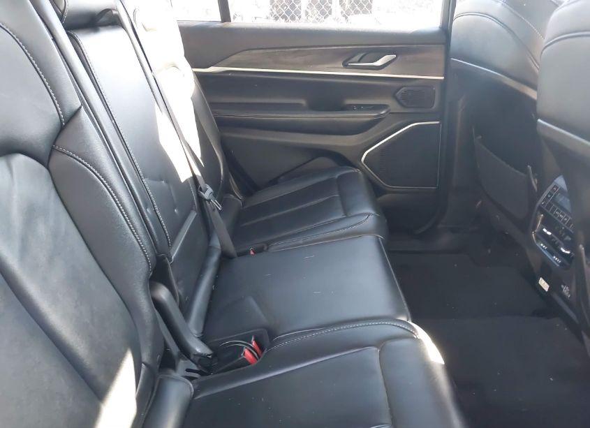 Photo 8 of 2022 Jeep Grand CHEROKEE L LIMITED 4X4 (VIN 1C4RJKBG2N8561335)