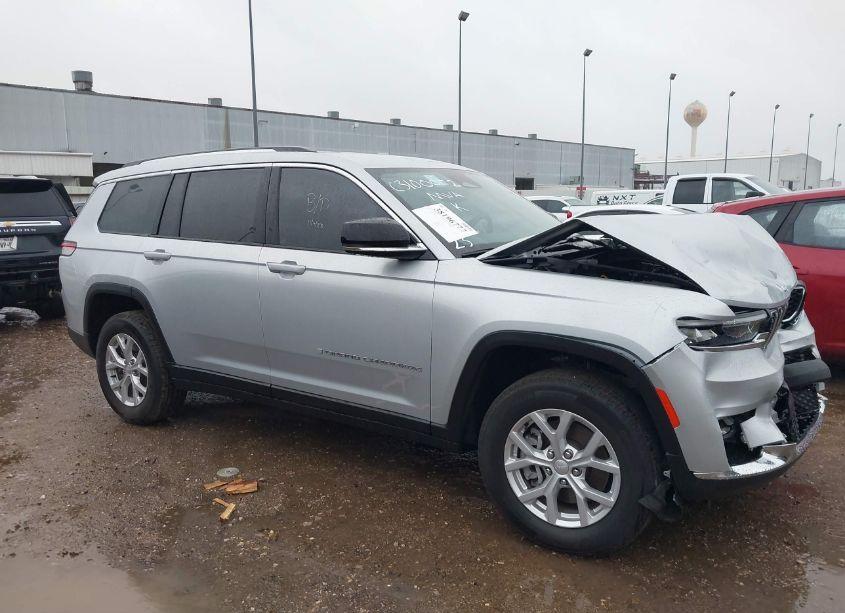 Photo 13 of 2023 Jeep Grand CHEROKEE L LIMITED (VIN 1C4RJKBG2P8844563)