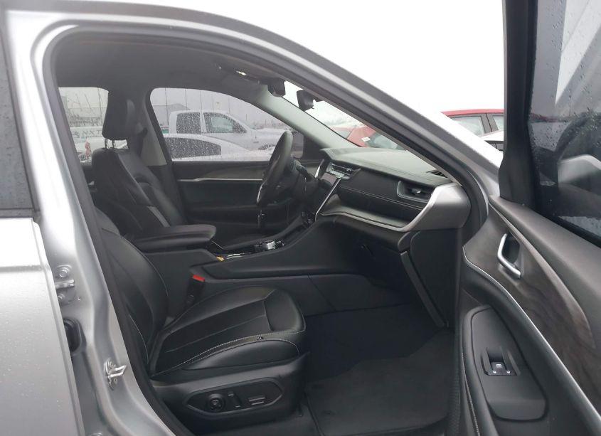 Photo 5 of 2023 Jeep Grand CHEROKEE L LIMITED (VIN 1C4RJKBG2P8844563)