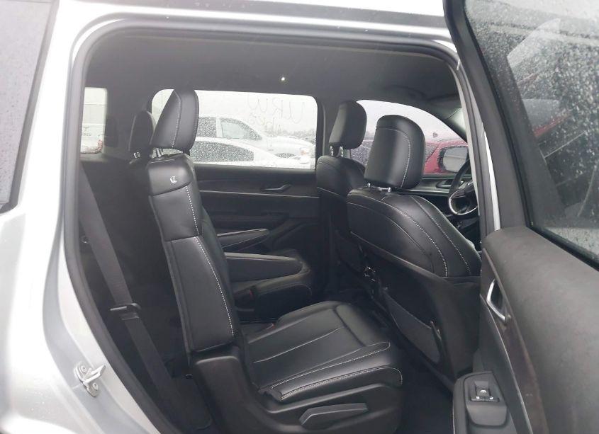 Photo 8 of 2023 Jeep Grand CHEROKEE L LIMITED (VIN 1C4RJKBG2P8844563)