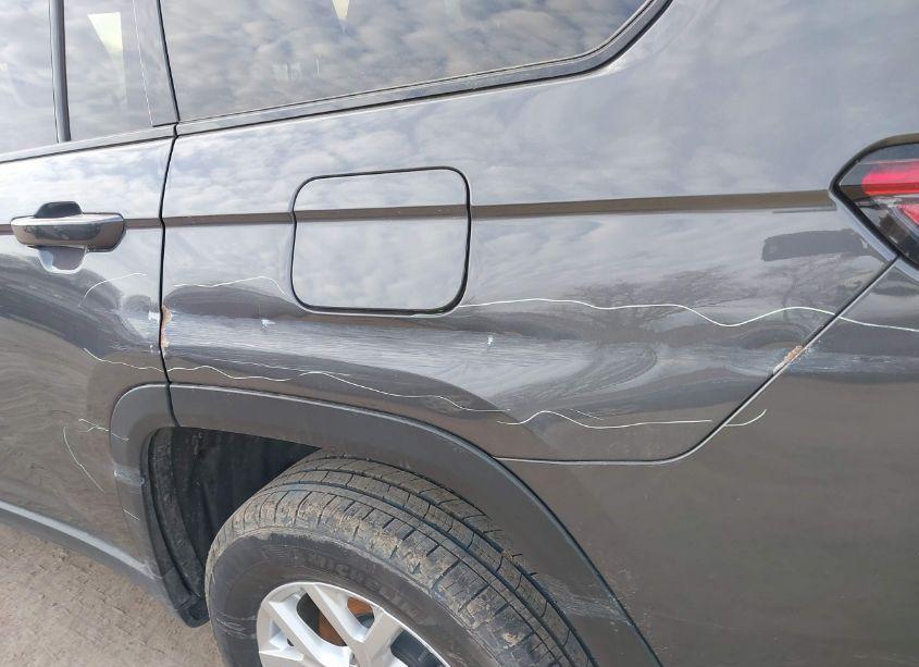 Photo 18 of 2023 Jeep Grand CHEROKEE L LIMITED 4X4 (VIN 1C4RJKBG2P8865705)