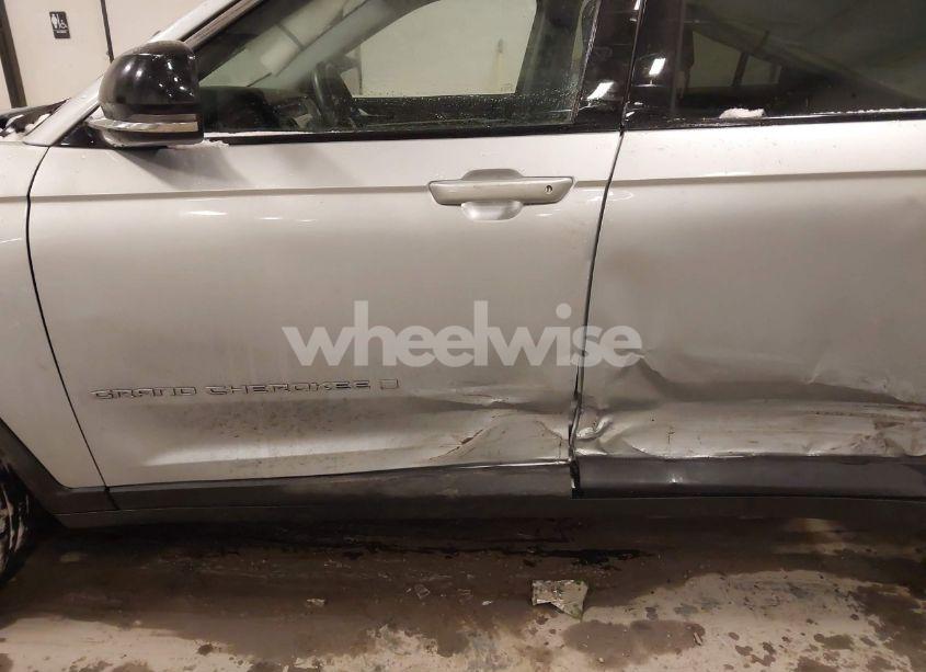 Photo 6 of 2021 Jeep Grand CHEROKEE L LIMITED 4X4 (VIN 1C4RJKBG3M8112132)