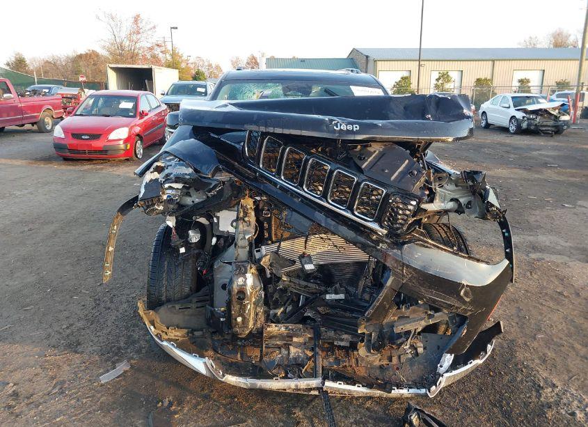 Photo 13 of 2022 Jeep Grand CHEROKEE L LIMITED 4X4 (VIN 1C4RJKBG3N8513066)