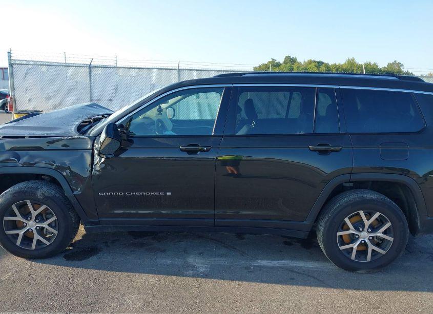 Photo 15 of 2023 Jeep Grand CHEROKEE L LIMITED 4X4 (VIN 1C4RJKBG3P8799505)