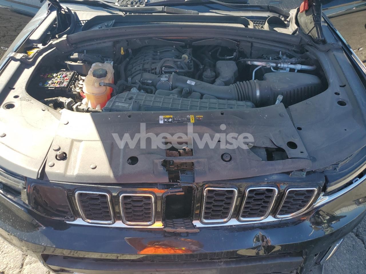 Photo 12 of 2023 JEEP GRAND CHEROKEE L LIMITED (VIN 1C4RJKBG3P8806646)