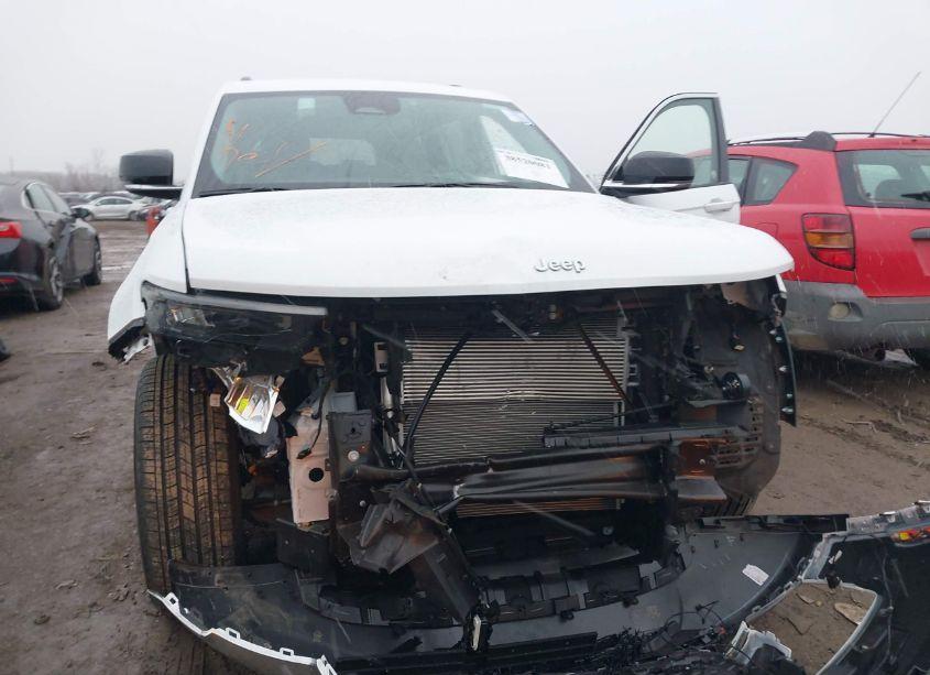 Photo 6 of 2023 Jeep Grand CHEROKEE L LIMITED 4X4 (VIN 1C4RJKBG3P8884618)