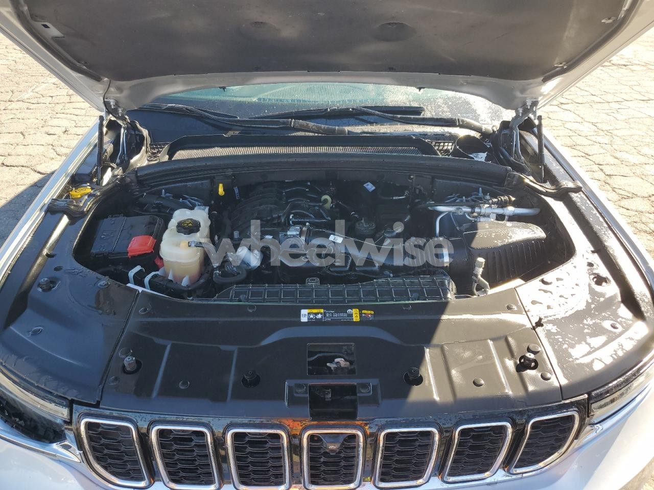 Photo 12 of 2024 JEEP GRAND CHEROKEE L LIMITED N/A (VIN 1C4RJKBG3R8535526)