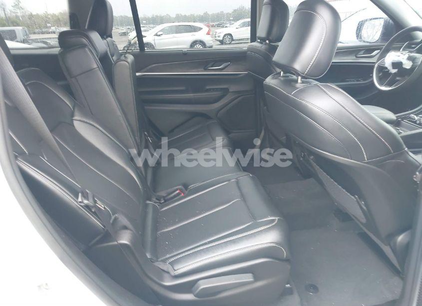 Photo 8 of 2024 Jeep Grand CHEROKEE L LIMITED 4X4 (VIN 1C4RJKBG3R8924053)