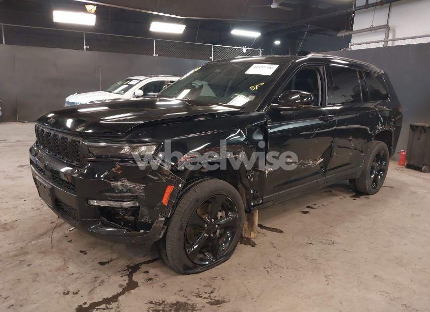 Photo 2 of 2023 Jeep Grand CHEROKEE L LIMITED 4X4 (VIN 1C4RJKBG4P8713621)