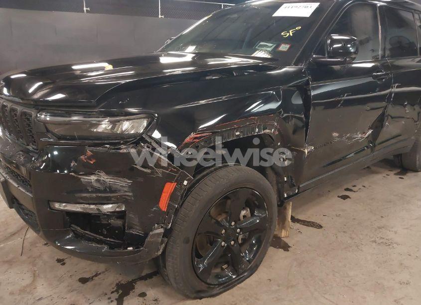 Photo 6 of 2023 Jeep Grand CHEROKEE L LIMITED 4X4 (VIN 1C4RJKBG4P8713621)