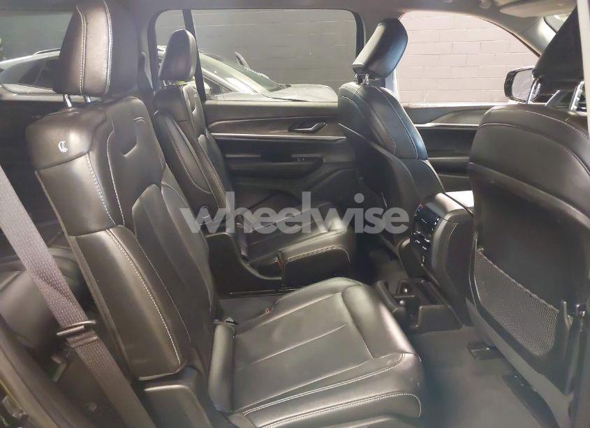 Photo 8 of 2023 Jeep Grand CHEROKEE L LIMITED 4X4 (VIN 1C4RJKBG4P8713621)