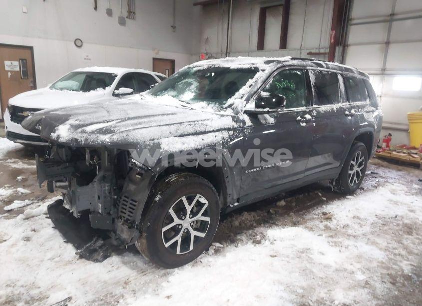 Photo 2 of 2024 Jeep Grand CHEROKEE L LIMITED 4X4 (VIN 1C4RJKBG4R8534630)