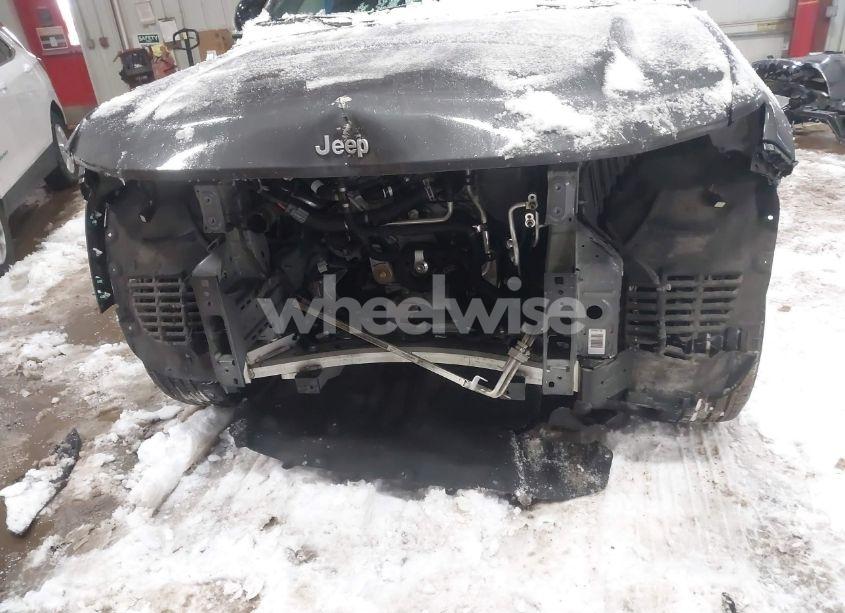 Photo 6 of 2024 Jeep Grand CHEROKEE L LIMITED 4X4 (VIN 1C4RJKBG4R8534630)