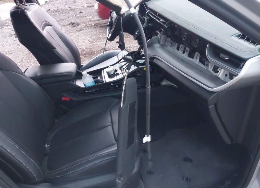 Photo 5 of 2024 Jeep Grand CHEROKEE L LIMITED 4X4 (VIN 1C4RJKBG4R8542498)