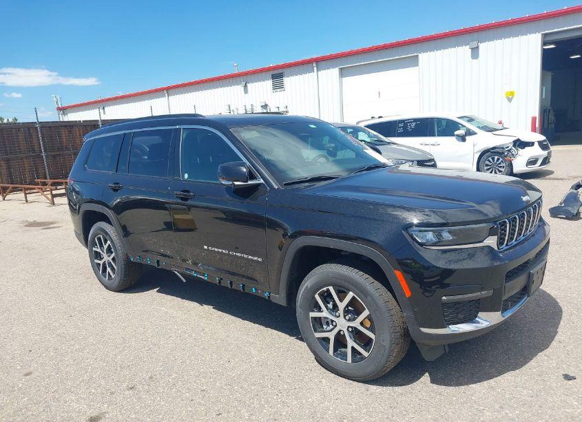 2024 Jeep Grand CHEROKEE L LIMITED 4X4 (VIN 1C4RJKBG4R8542727) main photo