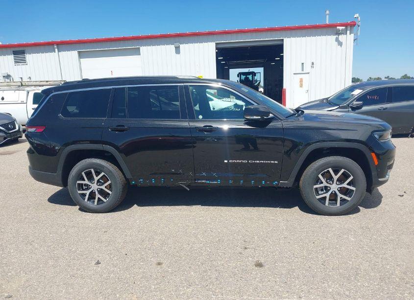 Photo 14 of 2024 Jeep Grand CHEROKEE L LIMITED 4X4 (VIN 1C4RJKBG4R8542727)