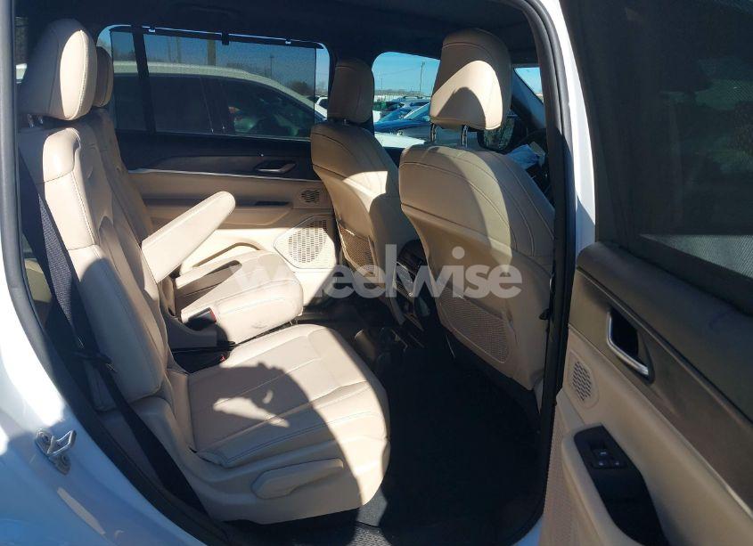 Photo 8 of 2023 Jeep Grand CHEROKEE L LIMITED 4X4 (VIN 1C4RJKBG5P8825375)