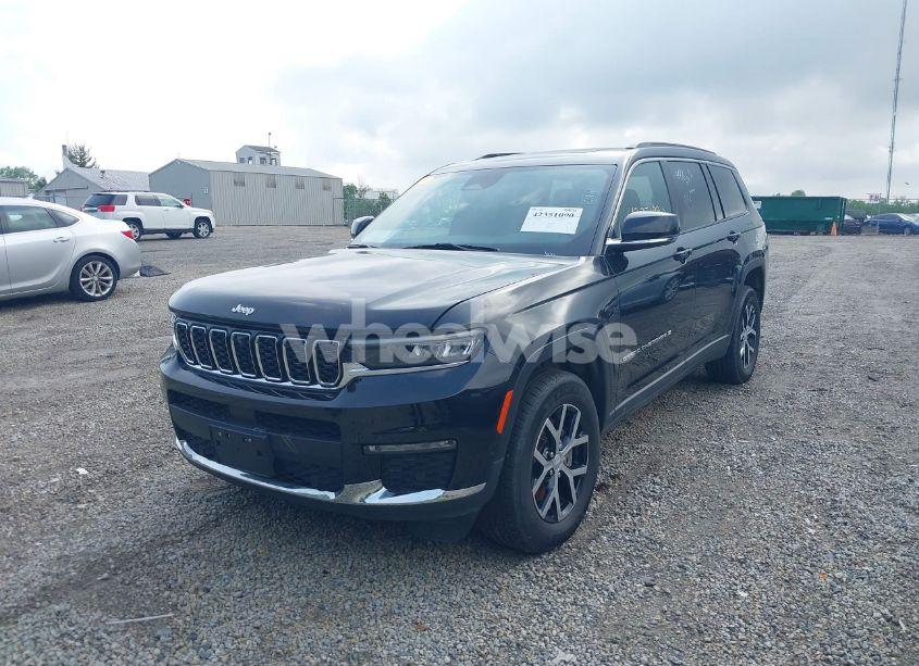 Photo 2 of 2024 Jeep Grand CHEROKEE L LIMITED 4X4 (VIN 1C4RJKBG5R8560752)