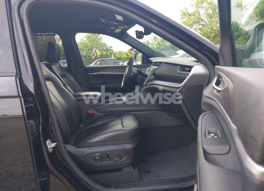 Photo 5 of 2024 Jeep Grand CHEROKEE L LIMITED 4X4 (VIN 1C4RJKBG5R8560752)