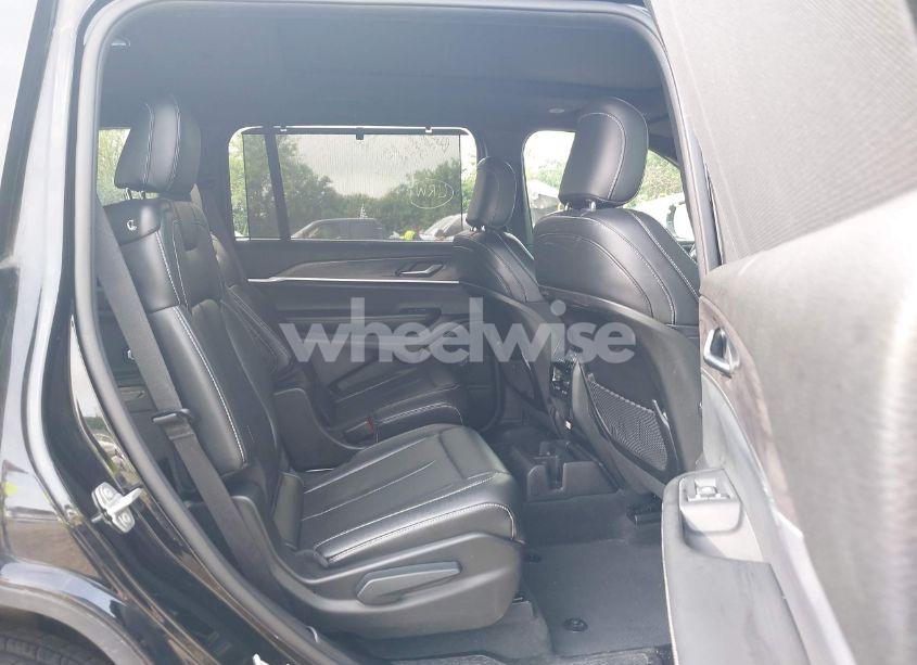 Photo 8 of 2024 Jeep Grand CHEROKEE L LIMITED 4X4 (VIN 1C4RJKBG5R8560752)