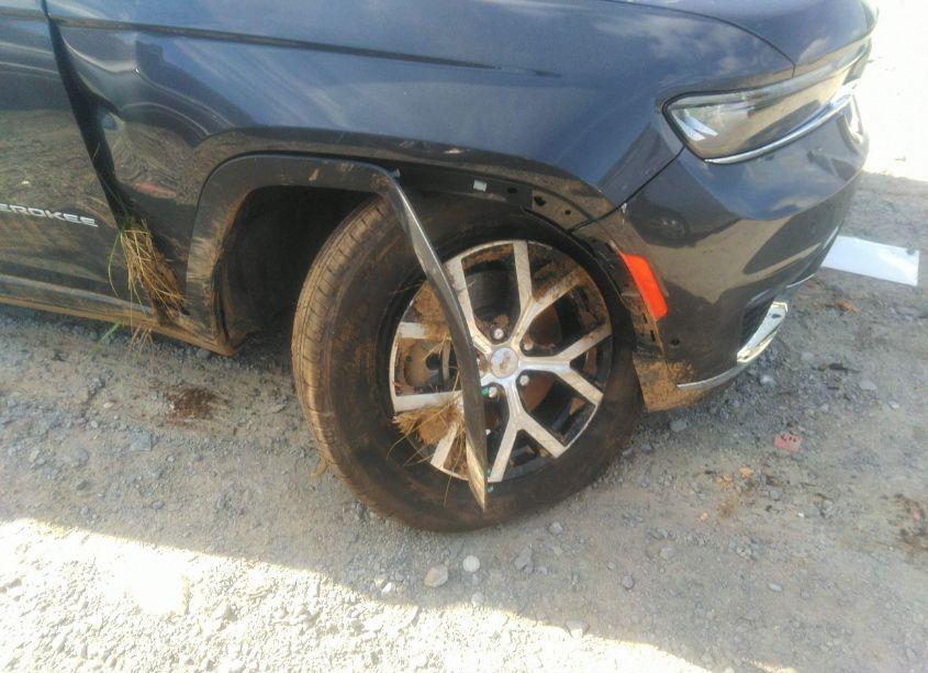 Photo 6 of 2024 Jeep Grand CHEROKEE L LIMITED 4X4 (VIN 1C4RJKBG5R8560802)