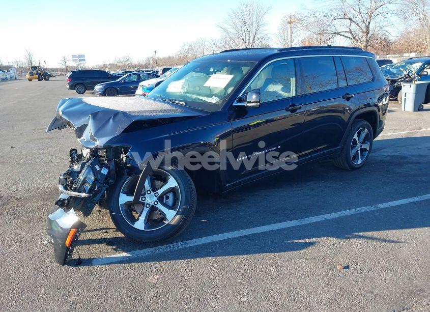 Photo 2 of 2024 Jeep Grand CHEROKEE L LIMITED 4X4 (VIN 1C4RJKBG5R8591533)