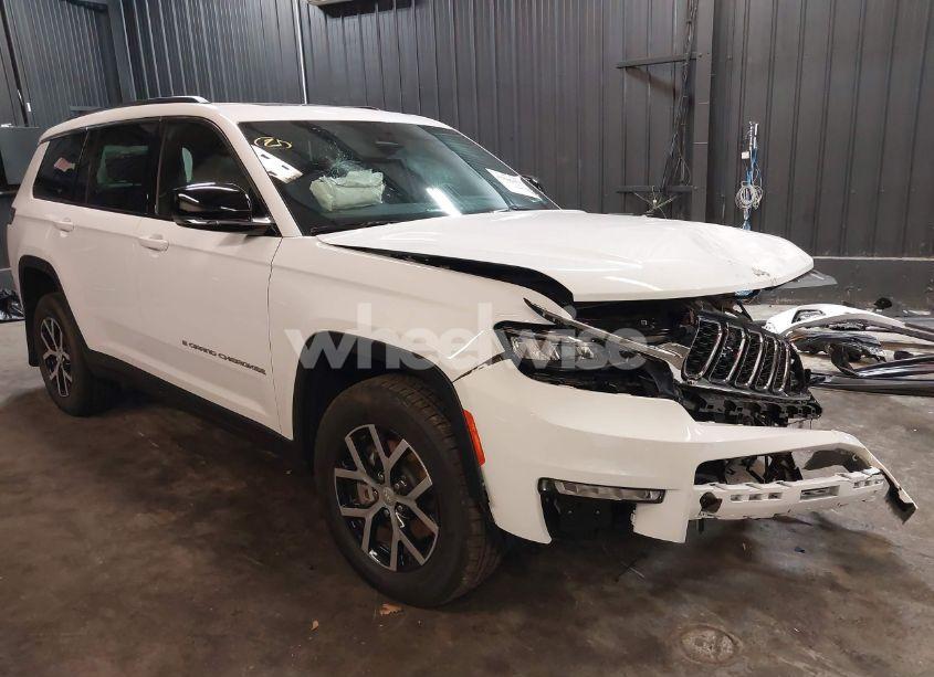 2024 Jeep Grand CHEROKEE L LIMITED 4X4 (VIN 1C4RJKBG6R8617508) main photo
