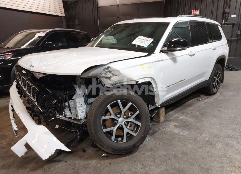 Photo 2 of 2024 Jeep Grand CHEROKEE L LIMITED 4X4 (VIN 1C4RJKBG6R8617508)