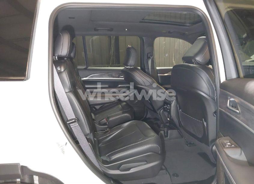 Photo 8 of 2024 Jeep Grand CHEROKEE L LIMITED 4X4 (VIN 1C4RJKBG6R8617508)