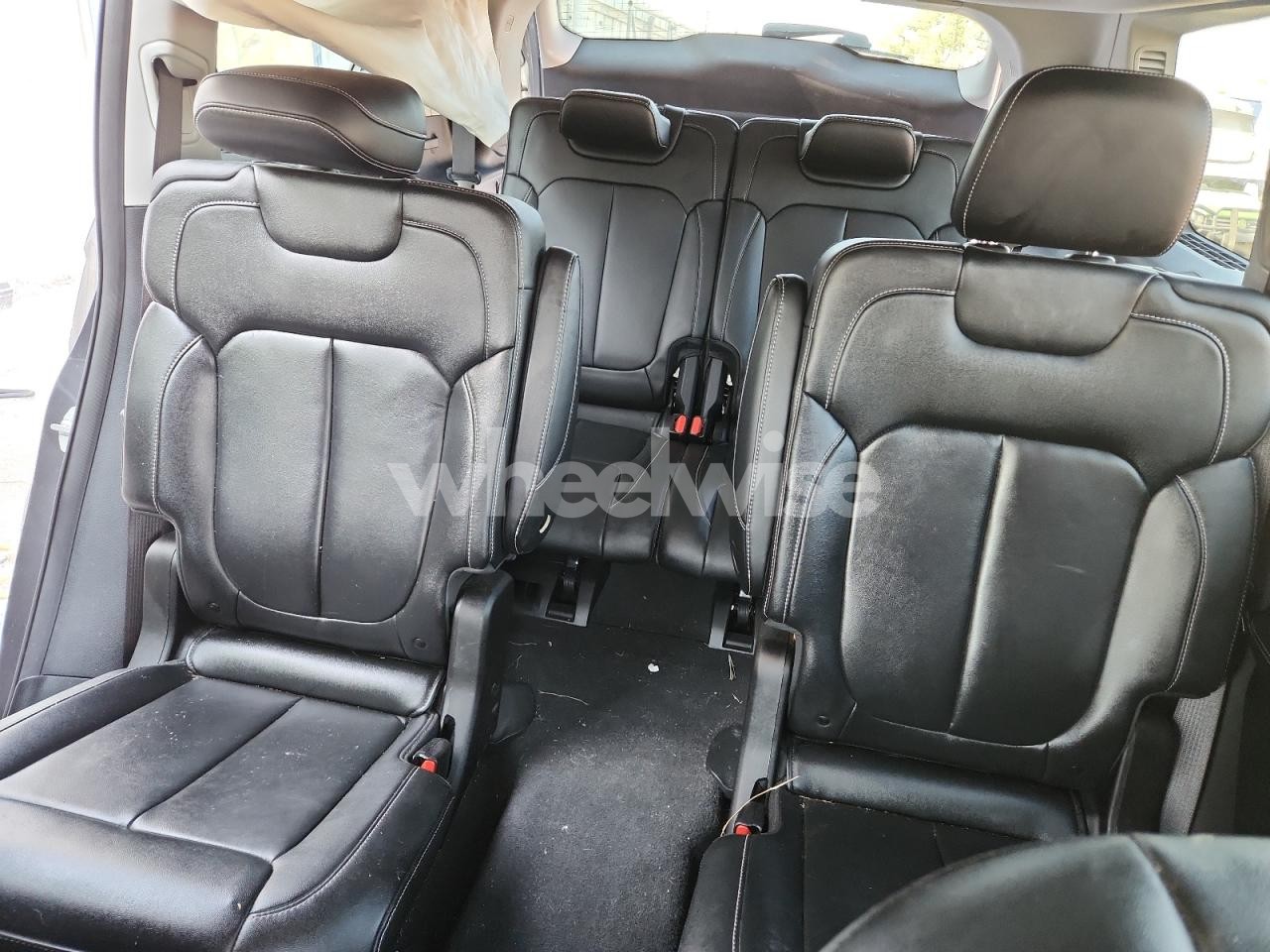 Photo 10 of 2021 JEEP GRAND CHEROKEE L LIMITED (VIN 1C4RJKBG7M8162614)