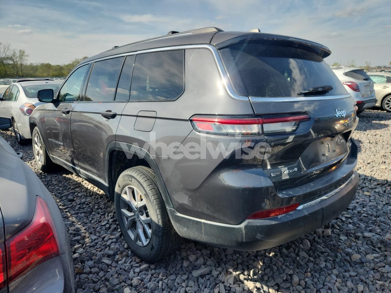 Photo 2 of 2021 JEEP GRAND CHEROKEE L LIMITED (VIN 1C4RJKBG7M8162614)