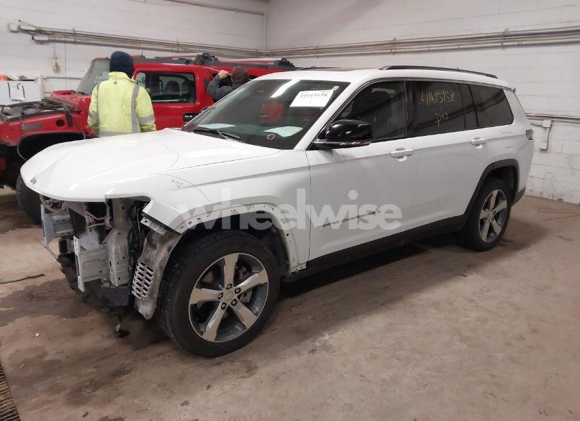 Photo 2 of 2022 Jeep Grand CHEROKEE L LIMITED 4X4 (VIN 1C4RJKBG7N8526645)
