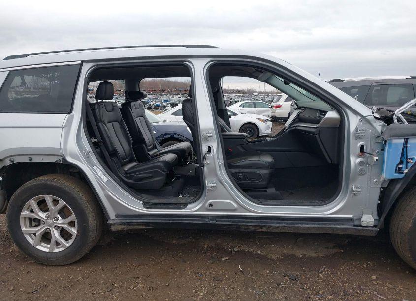 Photo 13 of 2023 Jeep Grand CHEROKEE L LIMITED 4X4 (VIN 1C4RJKBG7P8821084)