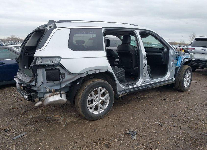 Photo 4 of 2023 Jeep Grand CHEROKEE L LIMITED 4X4 (VIN 1C4RJKBG7P8821084)