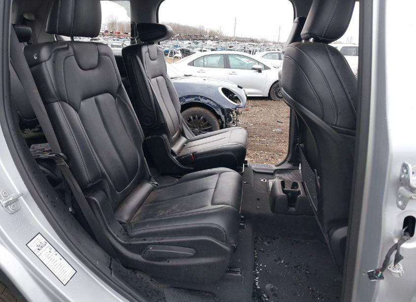 Photo 8 of 2023 Jeep Grand CHEROKEE L LIMITED 4X4 (VIN 1C4RJKBG7P8821084)