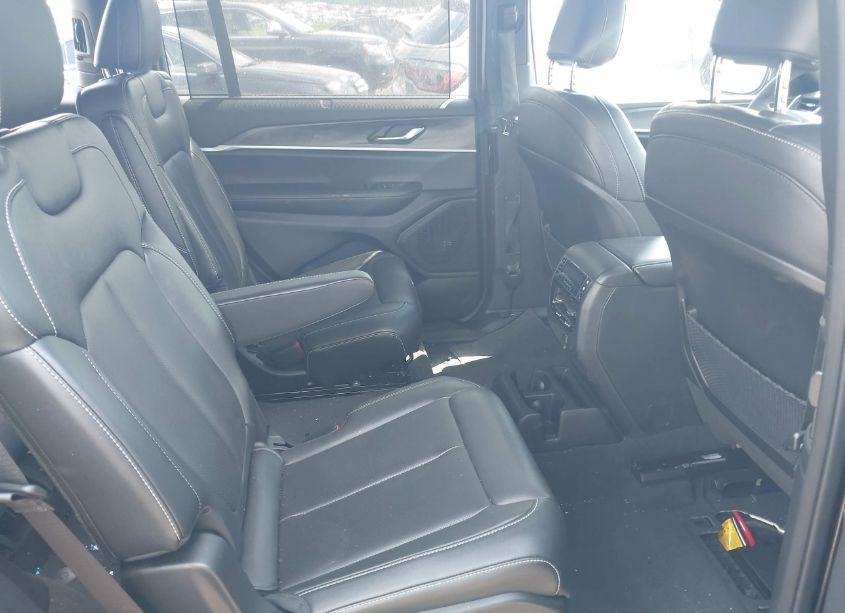 Photo 8 of 2024 Jeep Grand CHEROKEE L LIMITED 4X4 (VIN 1C4RJKBG7R8549686)