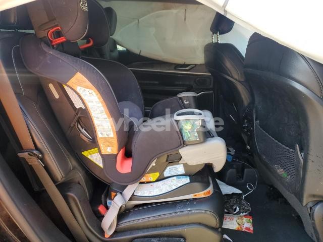 Photo 4 of 2021 JEEP GRAND CHEROKEE L LIMITED (VIN 1C4RJKBG8M8173315)