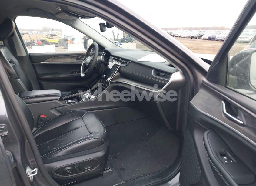 Photo 5 of 2023 Jeep Grand CHEROKEE L LIMITED 4X4 (VIN 1C4RJKBG8P8844602)