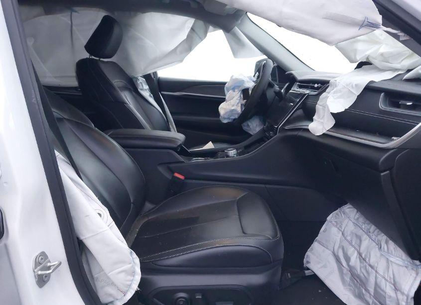 Photo 5 of 2023 Jeep Grand CHEROKEE L LIMITED 4X4 (VIN 1C4RJKBG8P8881536)