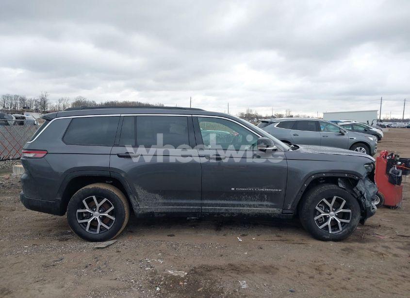Photo 13 of 2024 Jeep Grand CHEROKEE L LIMITED 4X4 (VIN 1C4RJKBG8R8542522)