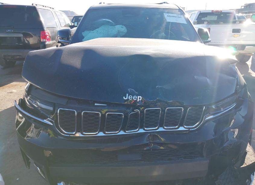 Photo 10 of 2024 Jeep Grand CHEROKEE L LIMITED 4X4 (VIN 1C4RJKBG8R8553312)