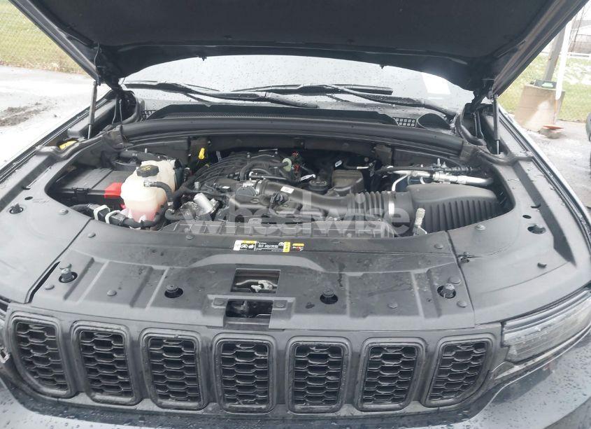 Photo 10 of 2024 Jeep Grand CHEROKEE L LIMITED 4X4 (VIN 1C4RJKBG8R8600953)